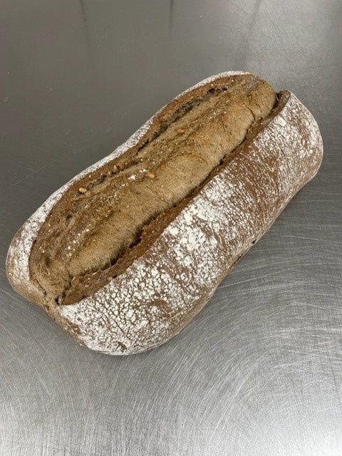 61818 Donker vloer molenbrood